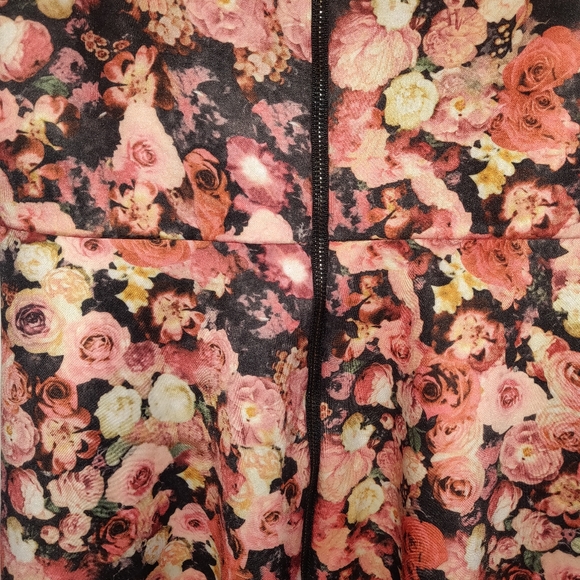 Dress - Picture 3 of 4